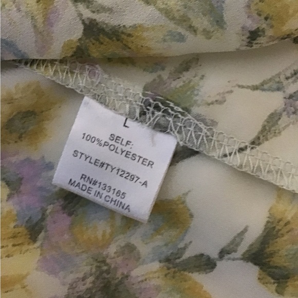 Woman size large altard state Long sleeve, sheer top/blouse - Picture 5 of 10